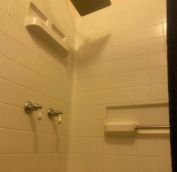 Отель Seven Circles Room#5 Mini Fridge Wi Fi