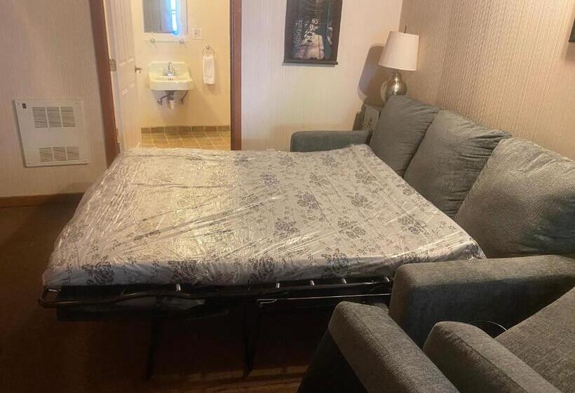 Отель Seven Circles Room#5 Mini Fridge Wi Fi