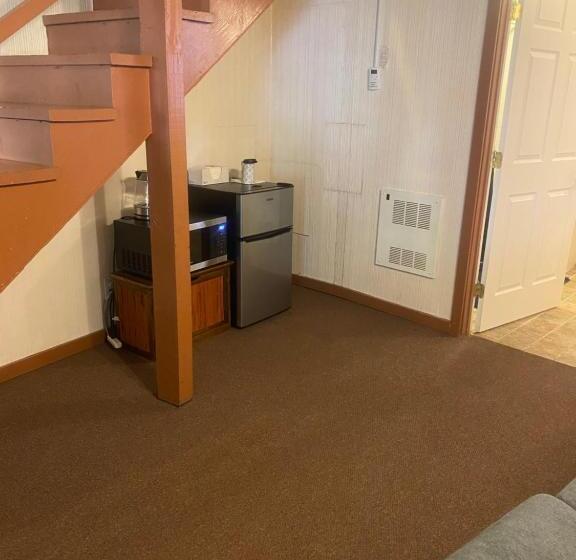 Отель Seven Circles Room#5 Mini Fridge Wi Fi