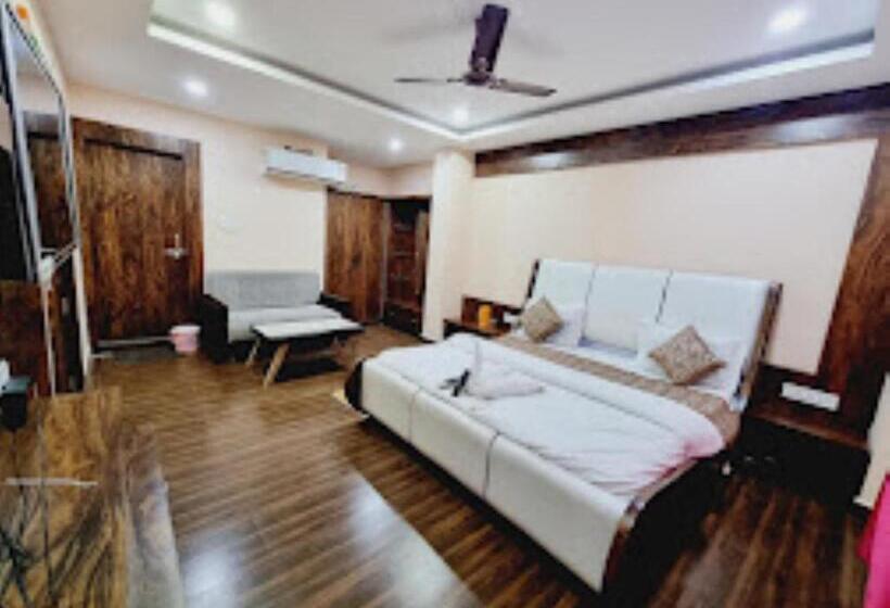 酒店 Shri Bhagvat Dham Ranipur Bhatt