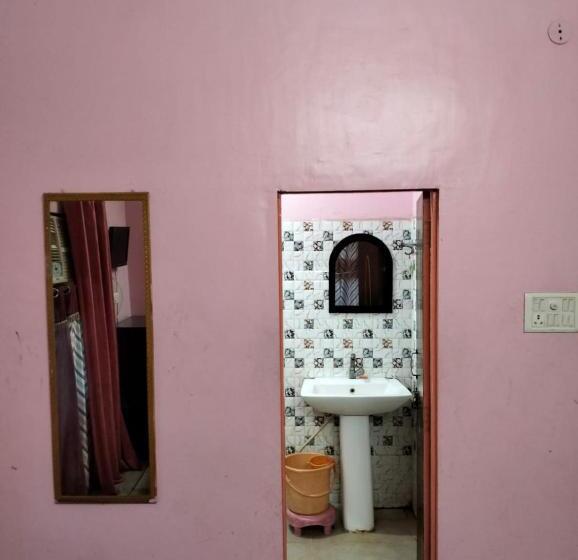 Отель Sun N Star By Wb Inn