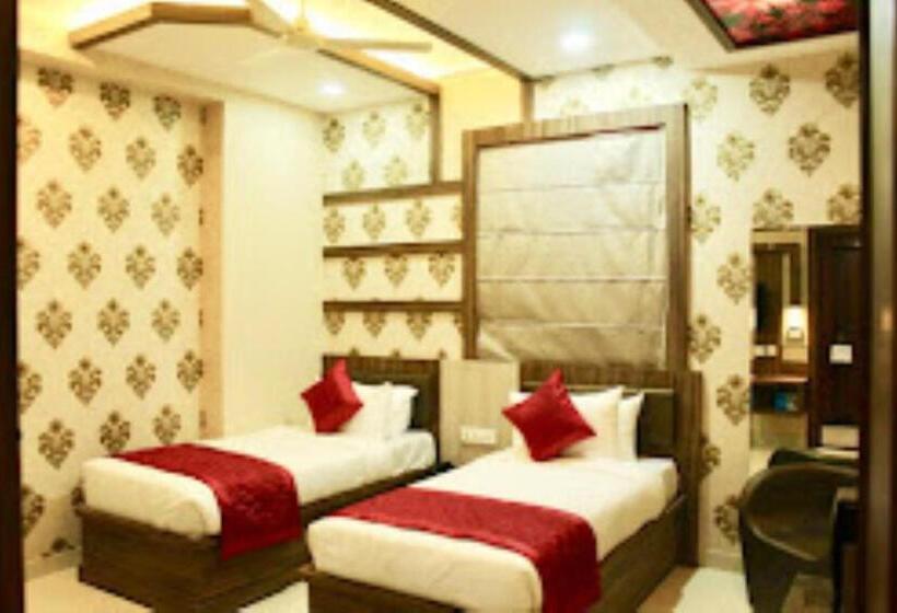 Отель Uday Palace Varanasi , Uttar Pradesh