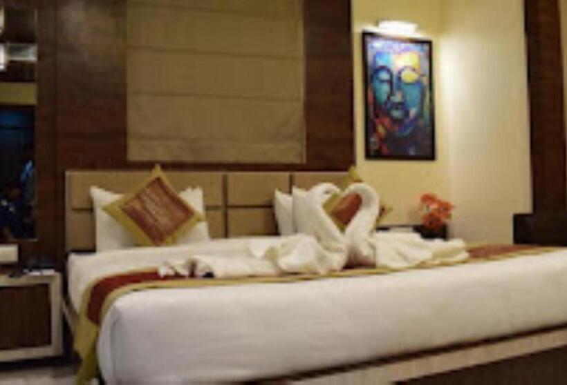 Отель Uday Palace Varanasi , Uttar Pradesh