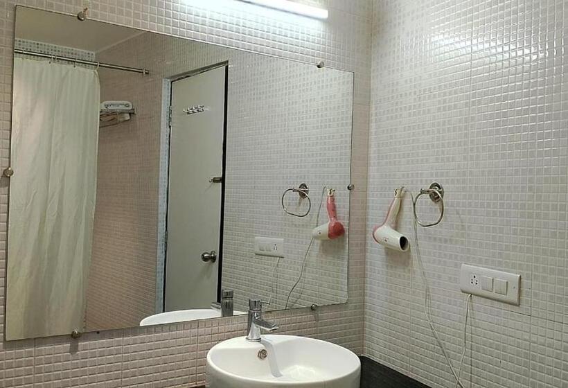 ホテル Veena Regency