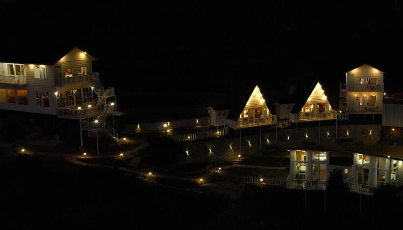 Отель Vinyasa Resort , Kanatal