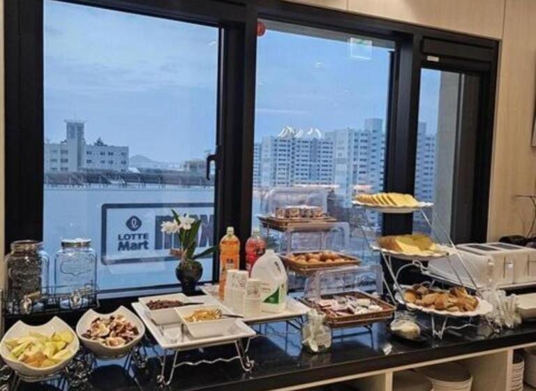 Hound Hotel Mokpo Peace Plaza