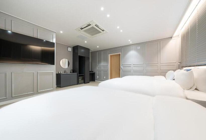 Hound Hotel Mokpo Peace Plaza