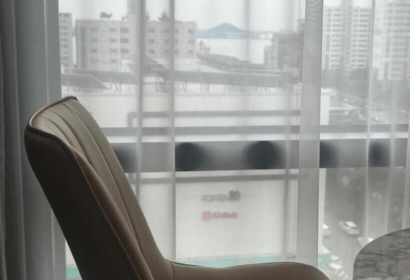 Hound Hotel Mokpo Peace Plaza