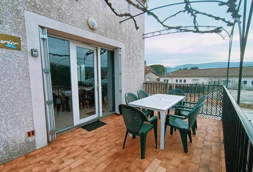 La Cour Des Miracles