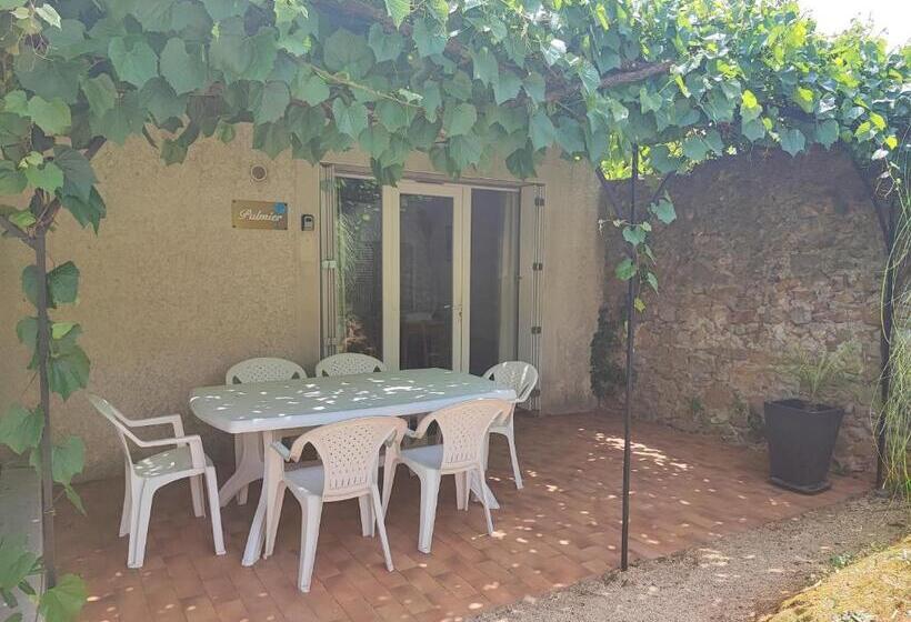 La Cour Des Miracles