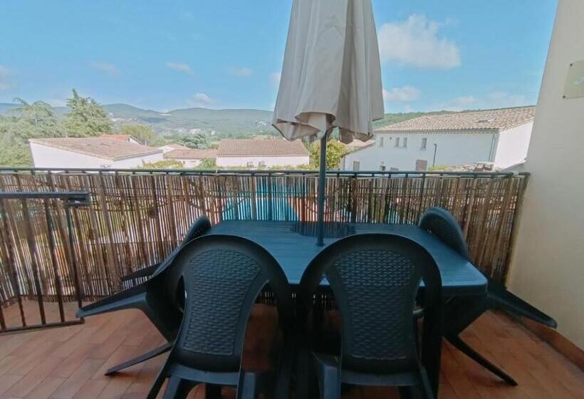 La Cour Des Miracles