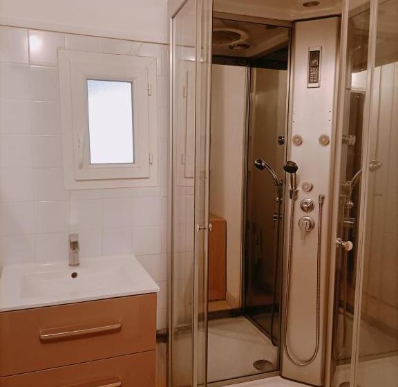 La Cour Des Miracles