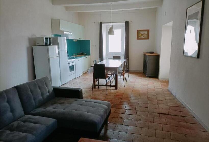 La Cour Des Miracles