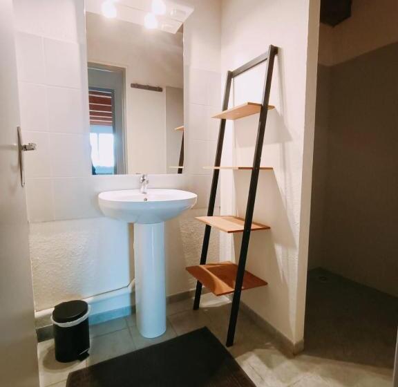 La Cour Des Miracles