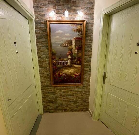 مُتل Classy Hostel