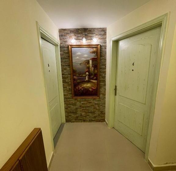 مُتل Classy Hostel