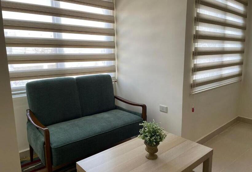 مُتل Classy Hostel