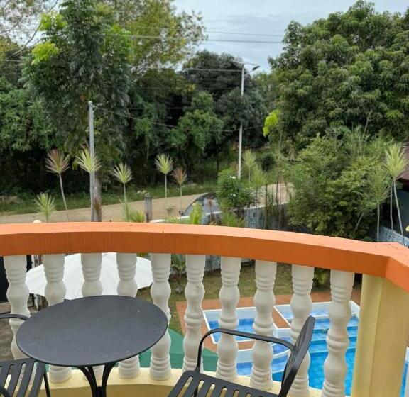 Paradise Panglao Pool Villa