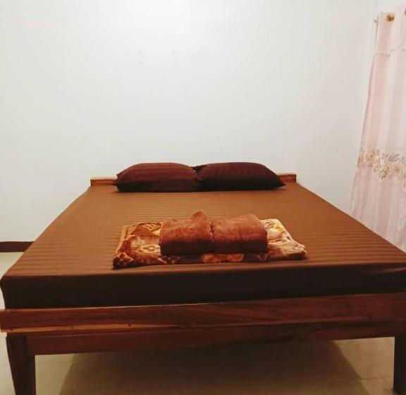 Pension (Hôtel basse catégorie) บ้านพักคุ้มทรัพย์