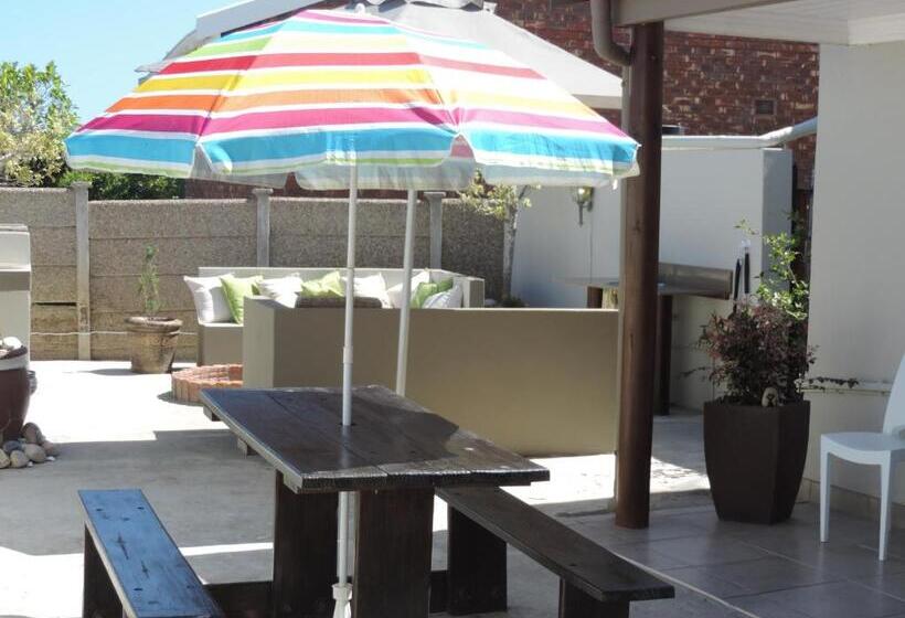 פנסיון A Time And A Place