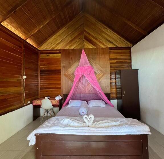 پانسیون Dolphin Homestay