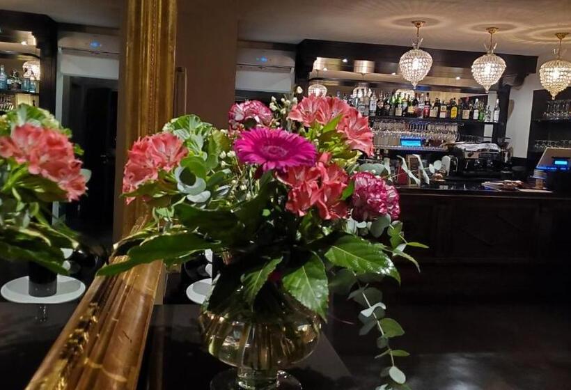 ペンション I Torretti Locazione Turistica, Ristorante, Lounge Bar