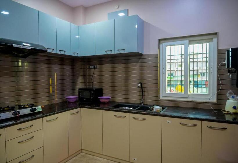 بنسيون Kesar Nivas Luxury Guest House