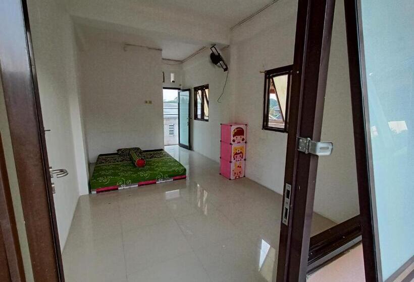 펜션 Kost Salsabila Cisauk