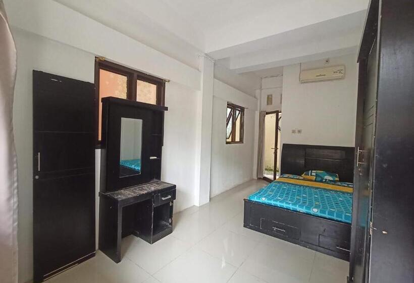 펜션 Kost Salsabila Cisauk