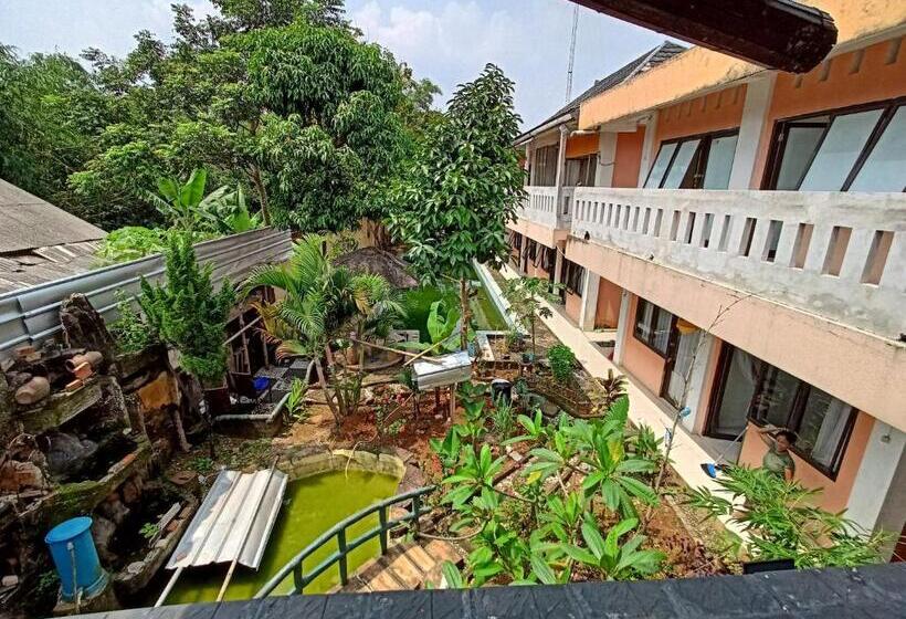 펜션 Kost Salsabila Cisauk