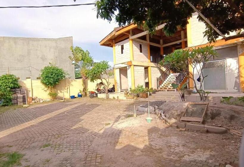 펜션 Kost Salsabila Cisauk