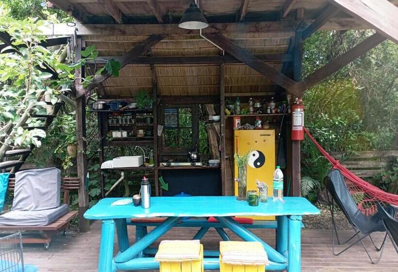 פנסיון Nature Hostel