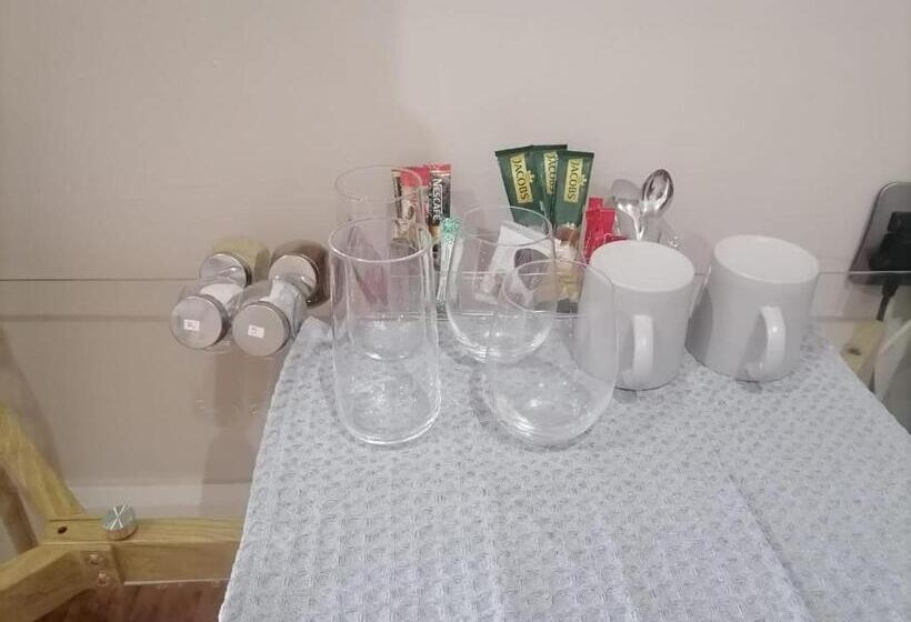 膳宿费 One Three Nine On Roberts