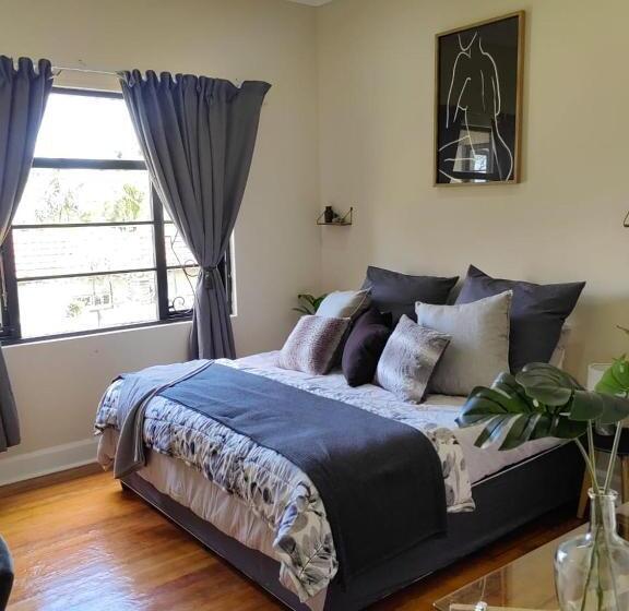 膳宿费 One Three Nine On Roberts