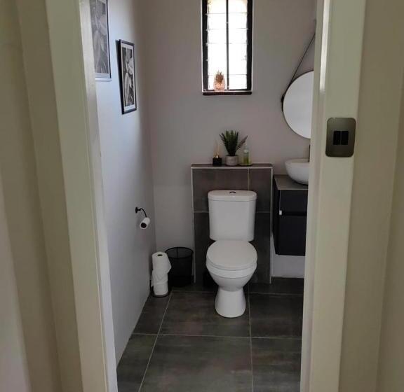 膳宿费 One Three Nine On Roberts