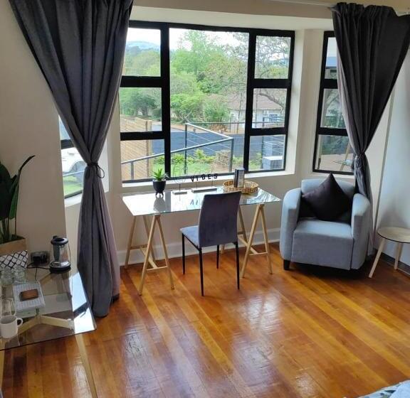 膳宿费 One Three Nine On Roberts