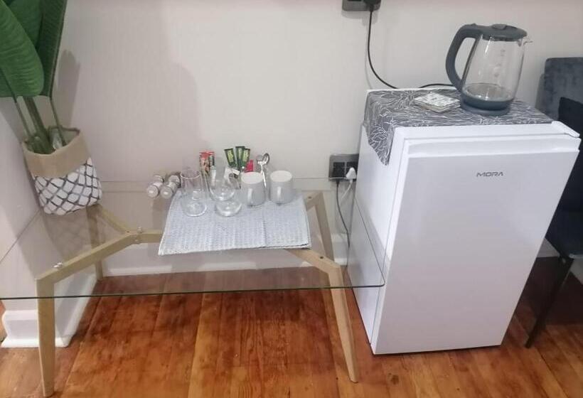 膳宿费 One Three Nine On Roberts