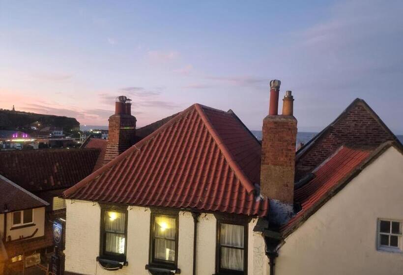 פנסיון Poppy Cottage