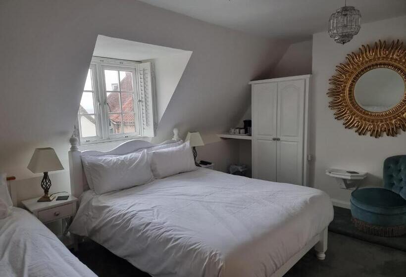 פנסיון Poppy Cottage