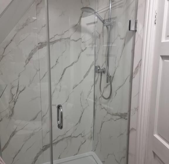 פנסיון Poppy Cottage