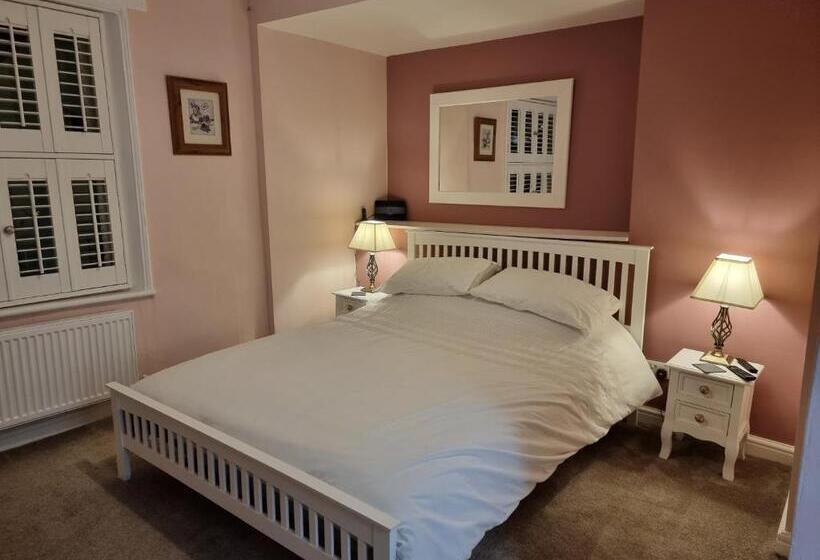 פנסיון Poppy Cottage