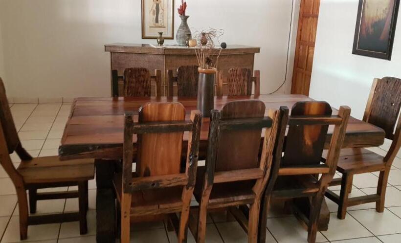 بنسيون Robs Place