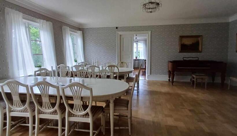 Пансион Sjötorps Säteris 1600 Tals Huvudbyggnad