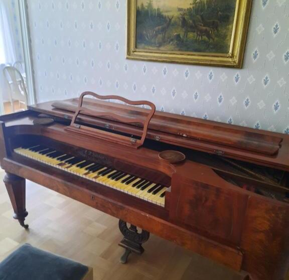 Пансион Sjötorps Säteris 1600 Tals Huvudbyggnad