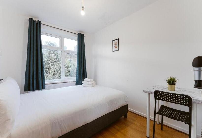 Пансион Stratford Great Rooms To Stay   20