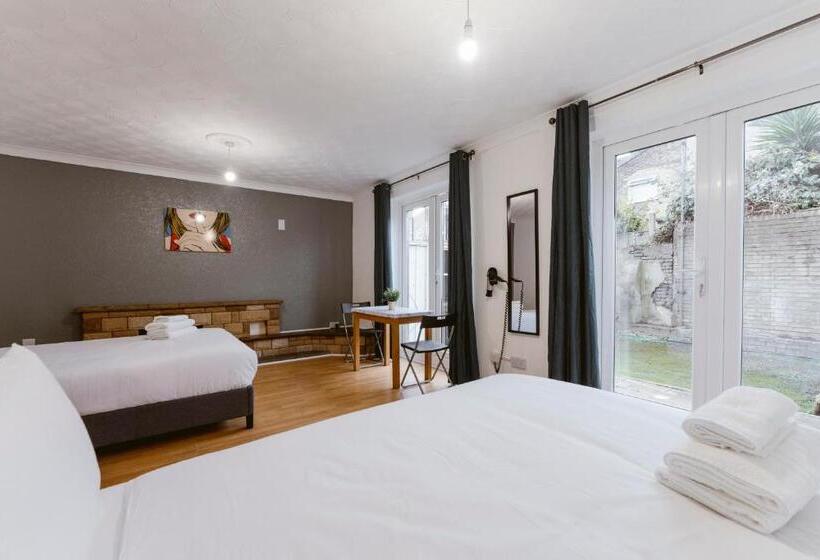 Пансион Stratford Great Rooms To Stay   20