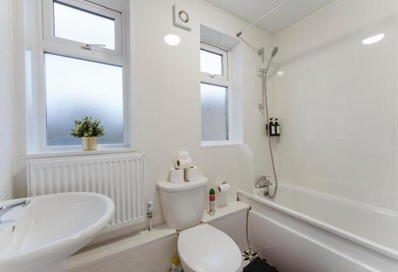 Пансион Stratford Great Rooms To Stay   20