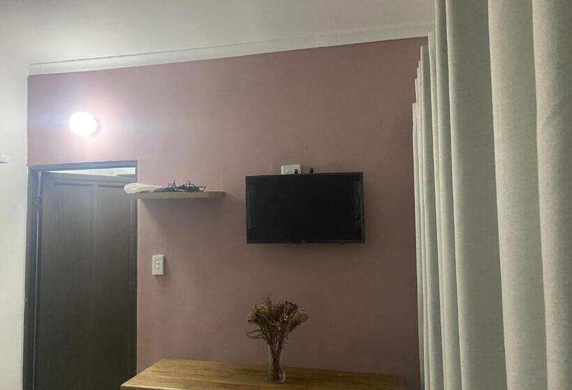 פנסיון Studio House