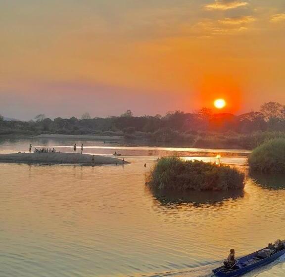 Пансион Sun Down Dondet Bungalows