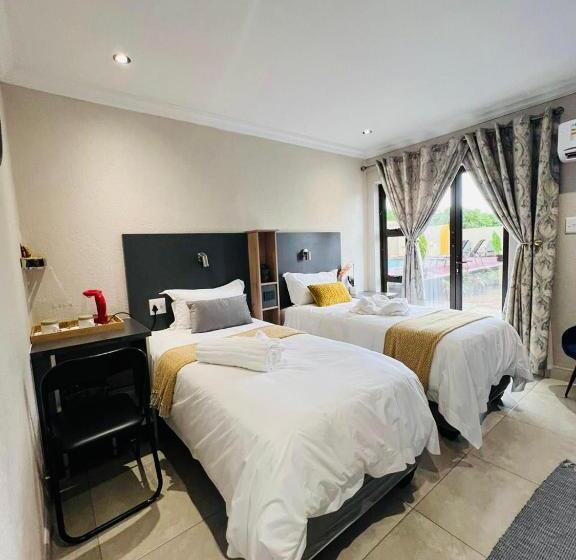 펜션 The Curve Suite Guest House